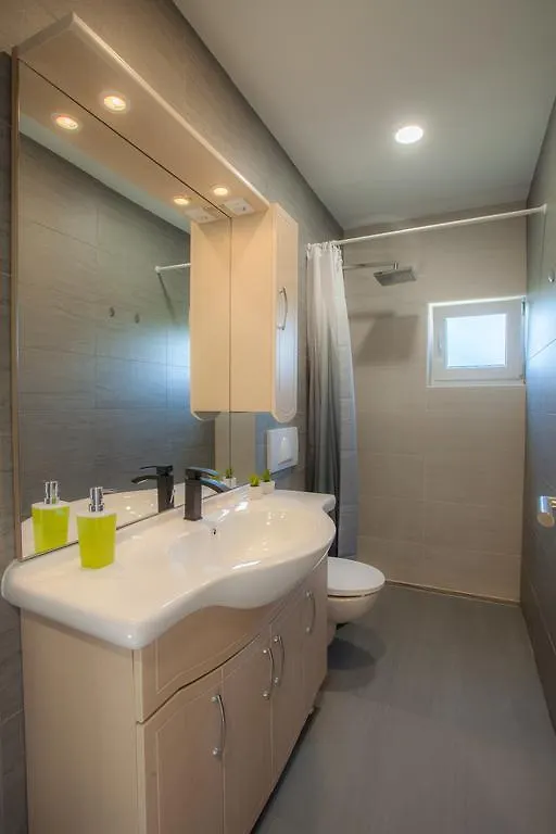 Apartments Boric Cres